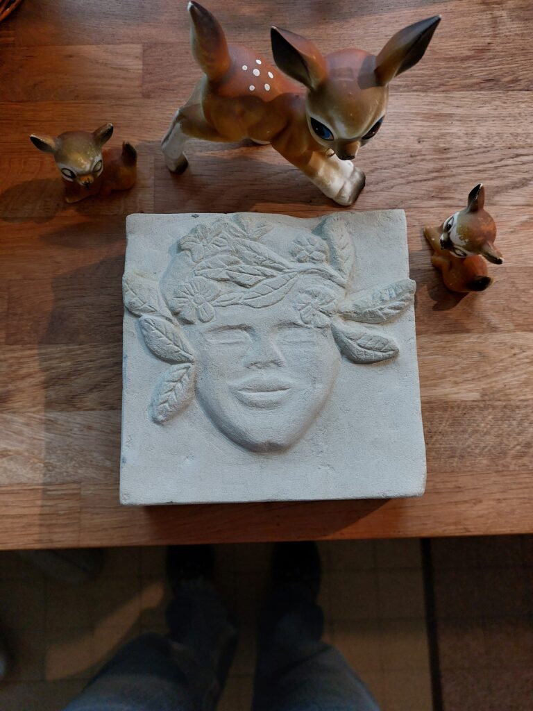 Sculpture représentant un visage